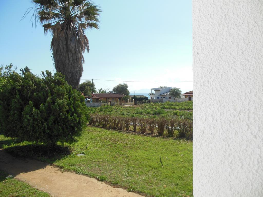 Helonata Apartments Arkoudi Exterior photo