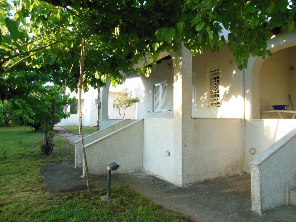 Helonata Apartments Arkoudi Exterior photo
